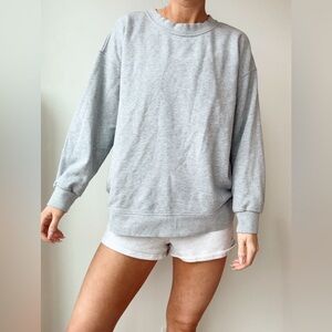 Aritzia’s grey crewneck Sz 2 (fits a M-L)